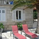 Luka Appartement *