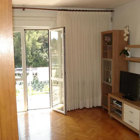 Apartment Luka *