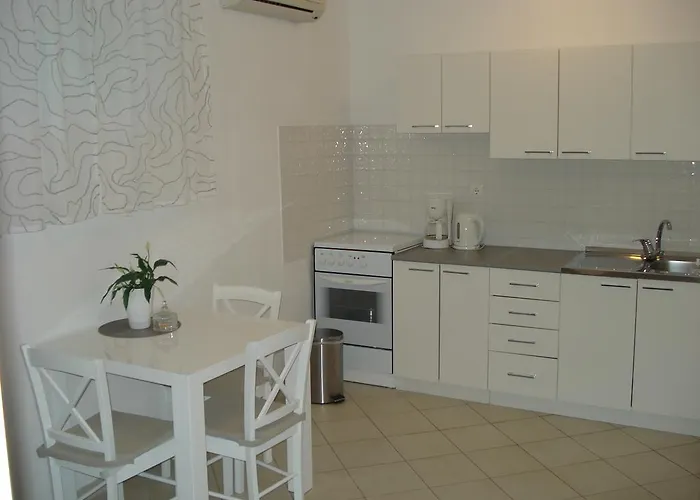 Luka Apartament *